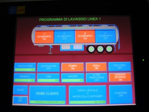 Computerized control panel for the management of the foodstuff tank cleaning plant